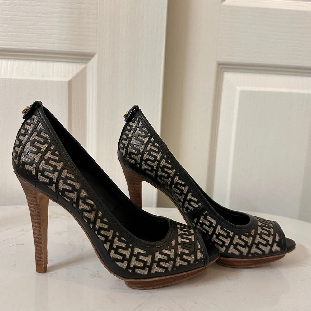 NWOT! Tory Burch Black/Beige Monogram Peep-Toe Pumps!!